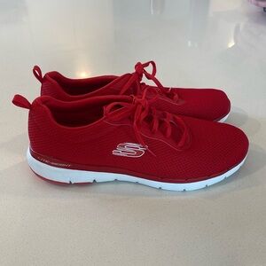Sketchers Lite Weight sneakers